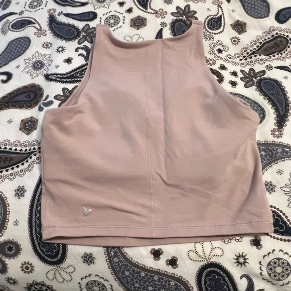 Matching Old Navy workout set size S. NWT green bike shorts, 2 longline bras - Picture 12 of 15